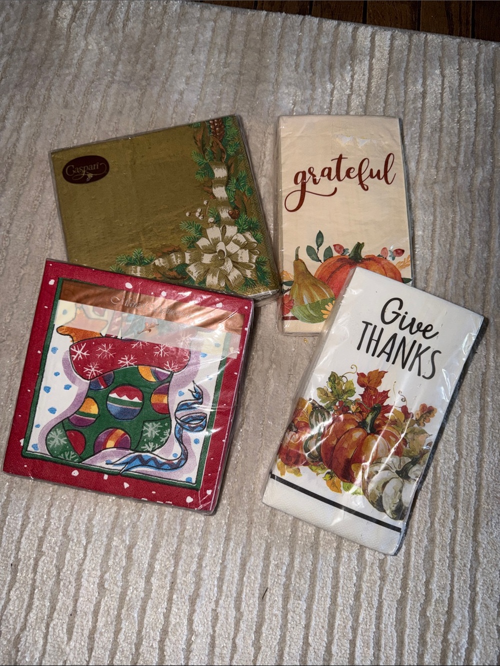 NWT,Green Floral Holiday Napkins and Assorted Thanksgiving Paper Guest Napkins